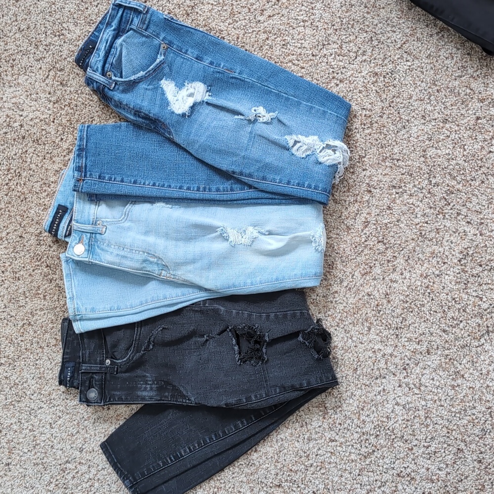 Three Pair of Aeropostale High Rise Jeggings- Size 2 Short